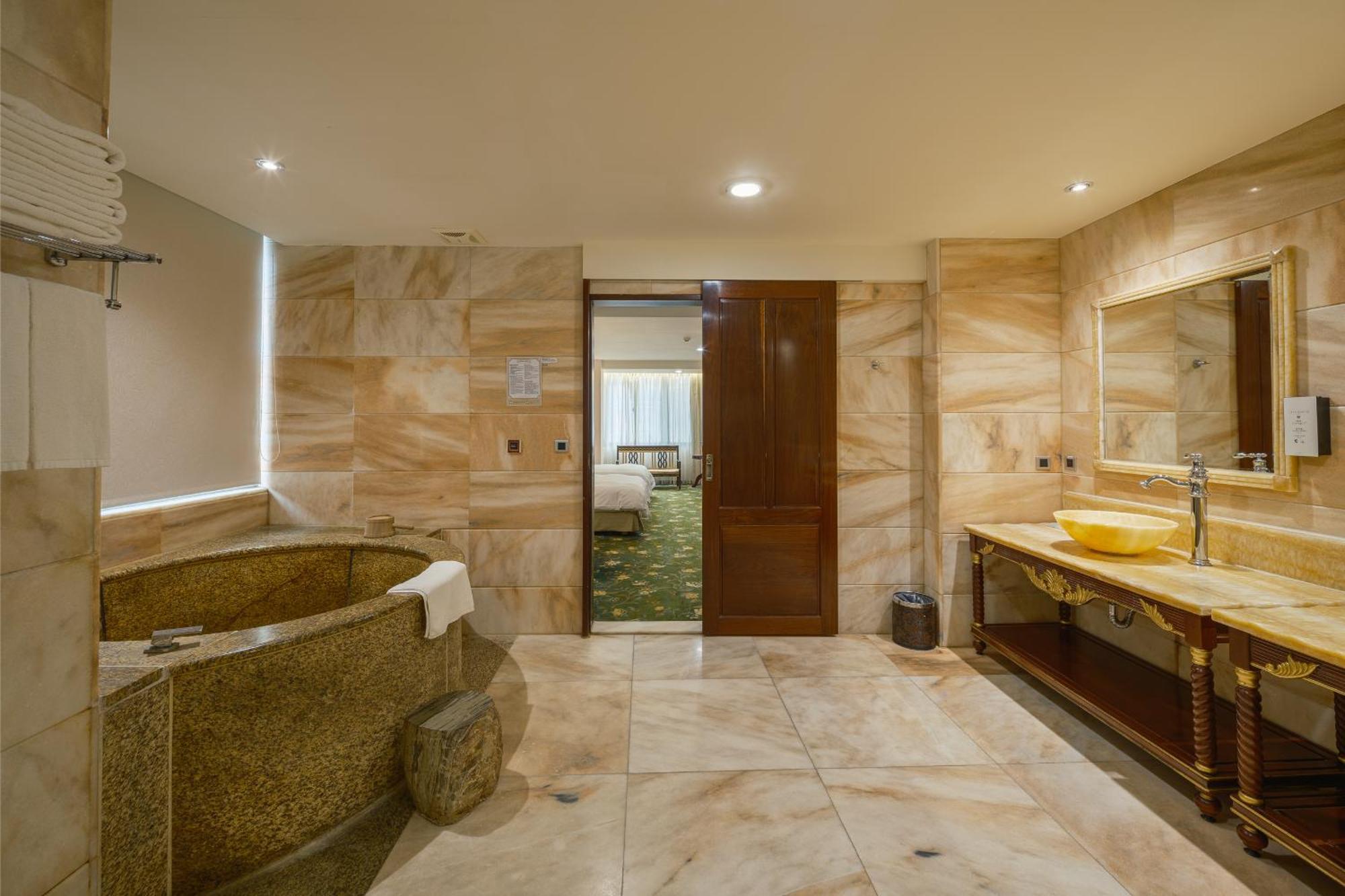 Grand Pleasure Spring Hotel 台北市 エクステリア 写真