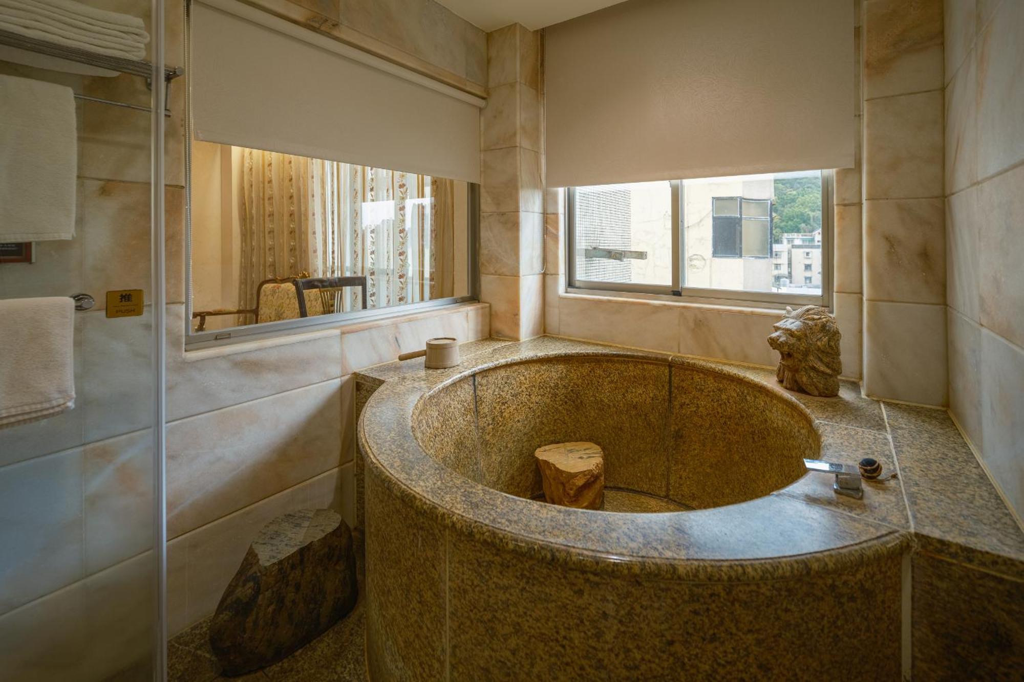 Grand Pleasure Spring Hotel 台北市 エクステリア 写真