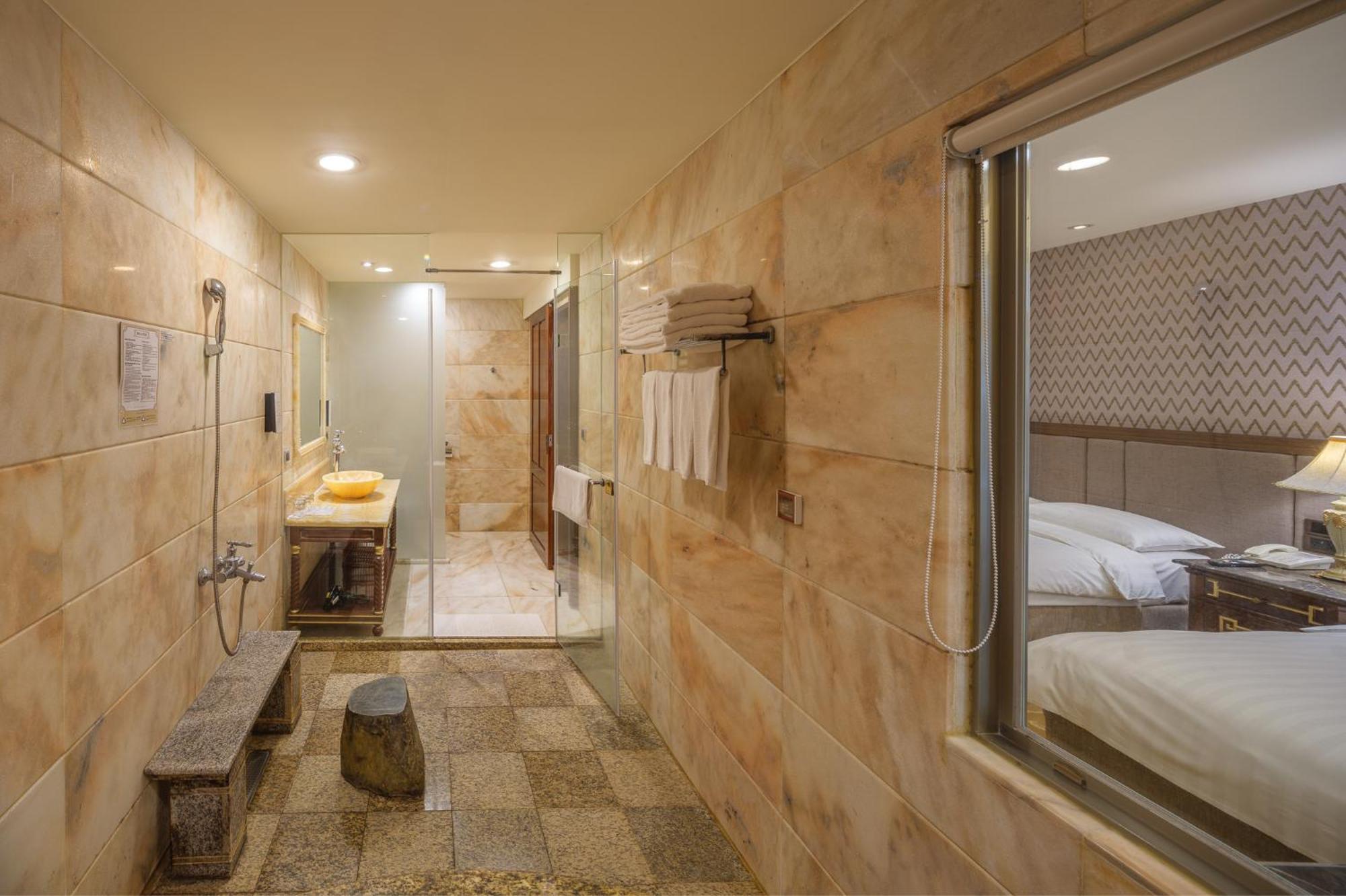 Grand Pleasure Spring Hotel 台北市 エクステリア 写真